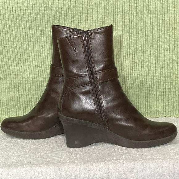 Marc Fisher Womens Ventura Brown Leather Mid Zip Wedge Boots Shoes - Size 6.5M - Picture 6 of 13